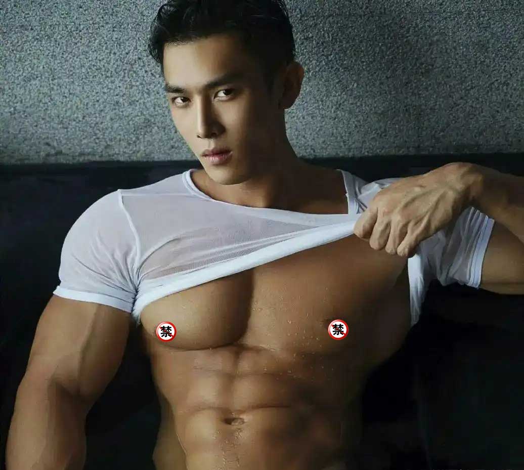 力量与欲望，在肌肉纹理间咆哮
